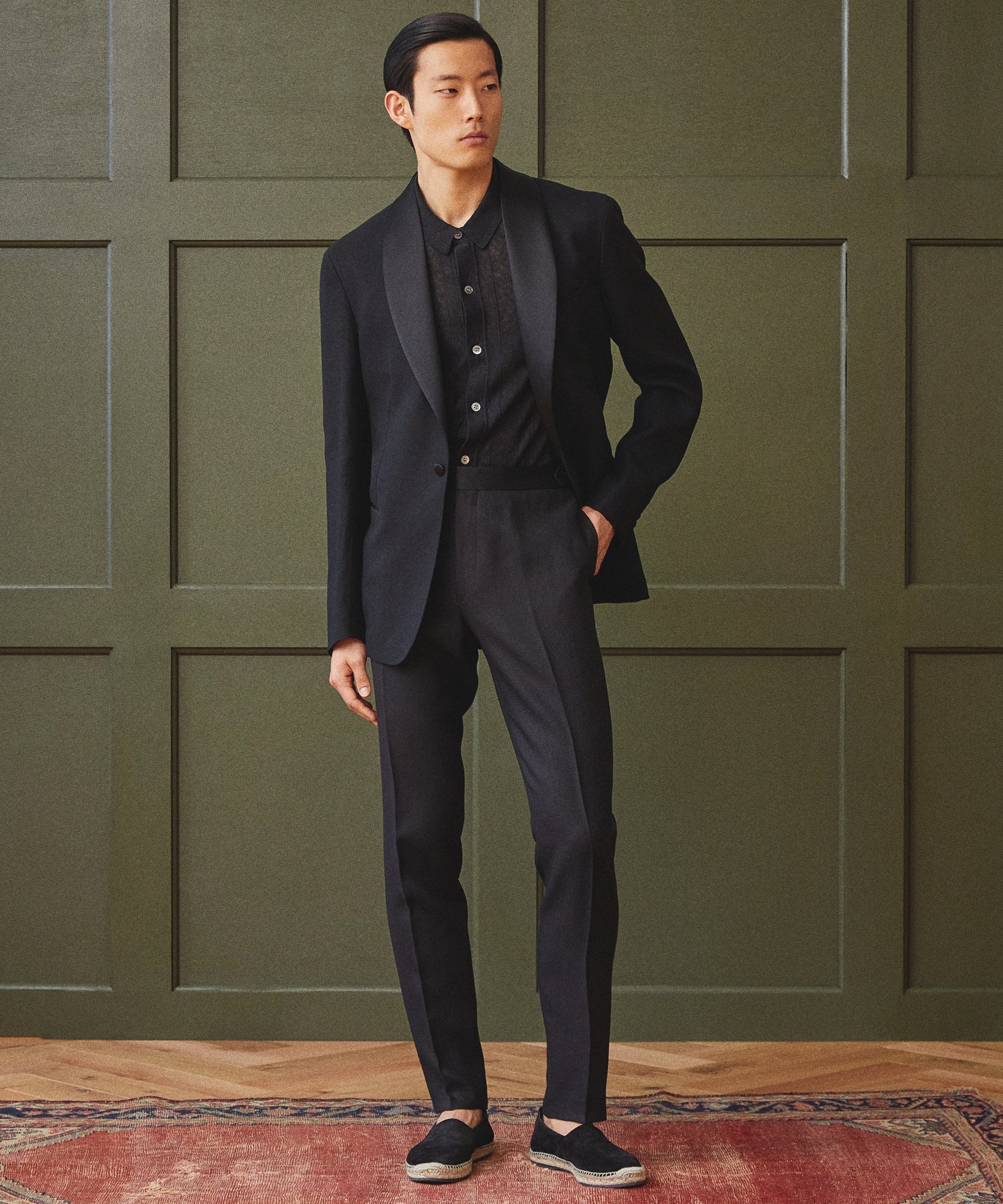 Italian Linen Shawl Collar Tuxedo Jacket in Black